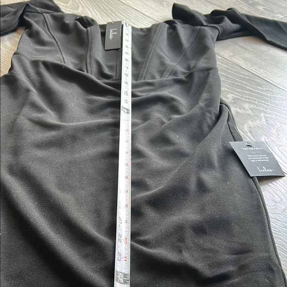 Elegant Black Off-Shoulder Dress - Picture 7 of 7